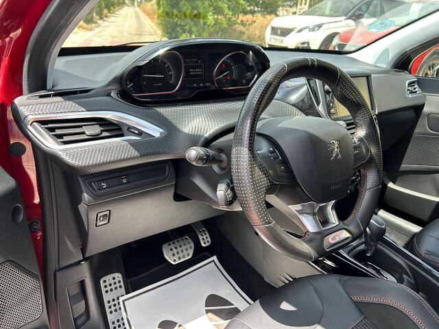 PEUGEOT 2008 GT LINE 1.2 E-THP AUTO SPANISH LHD IN SPAIN 31000 MILES SUPERB 2019